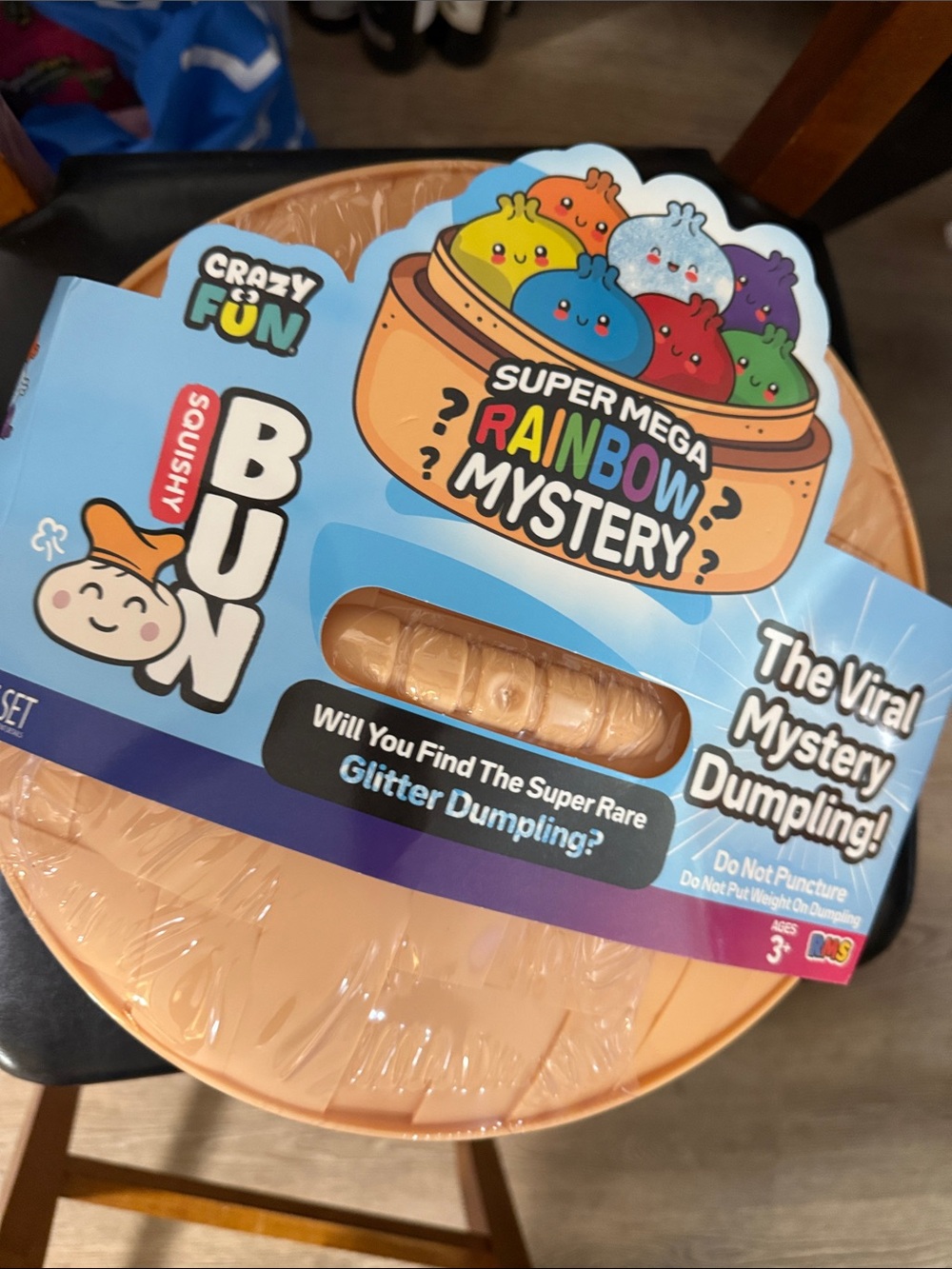 Crazy bun: Super Mega Rainbow Mystery
